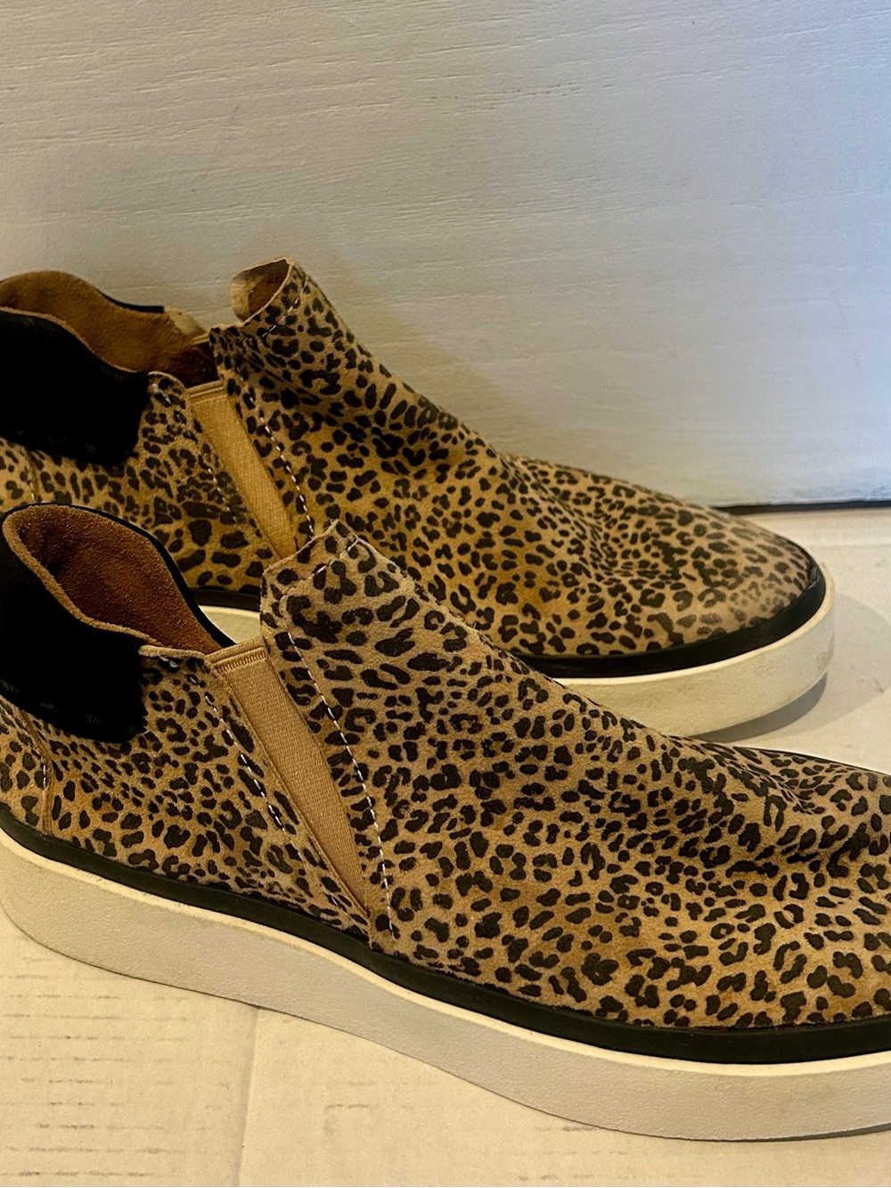 Dolce Vita Leopard Print Slip-On Sneakers - Tan/Black/White